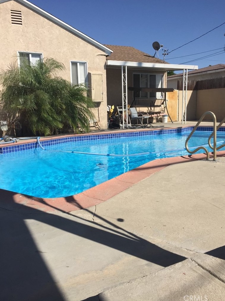 13703 Alburtis Ave, Norwalk CA  90650-3958 exterior