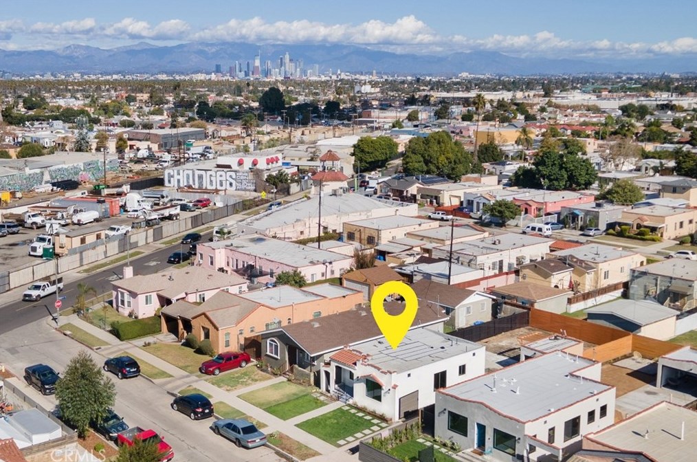 6414 3rd Ave, Los Angeles CA  90043-4542 exterior