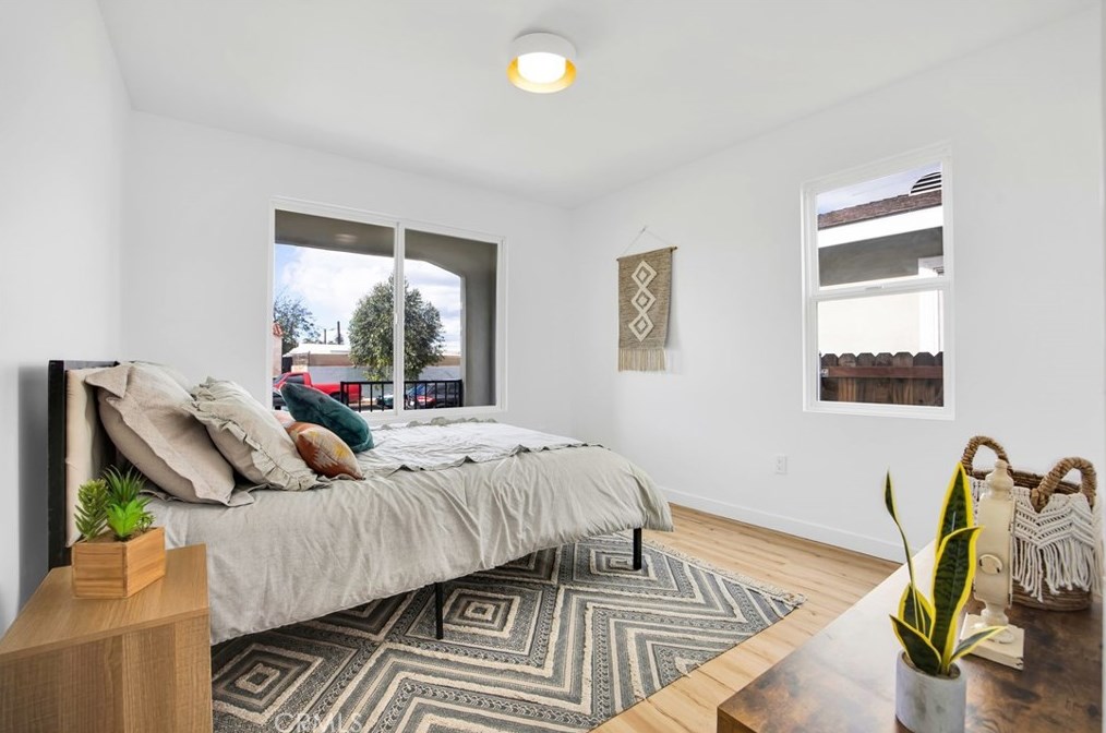 6414 3rd Ave, Los Angeles CA  90043-4542 exterior