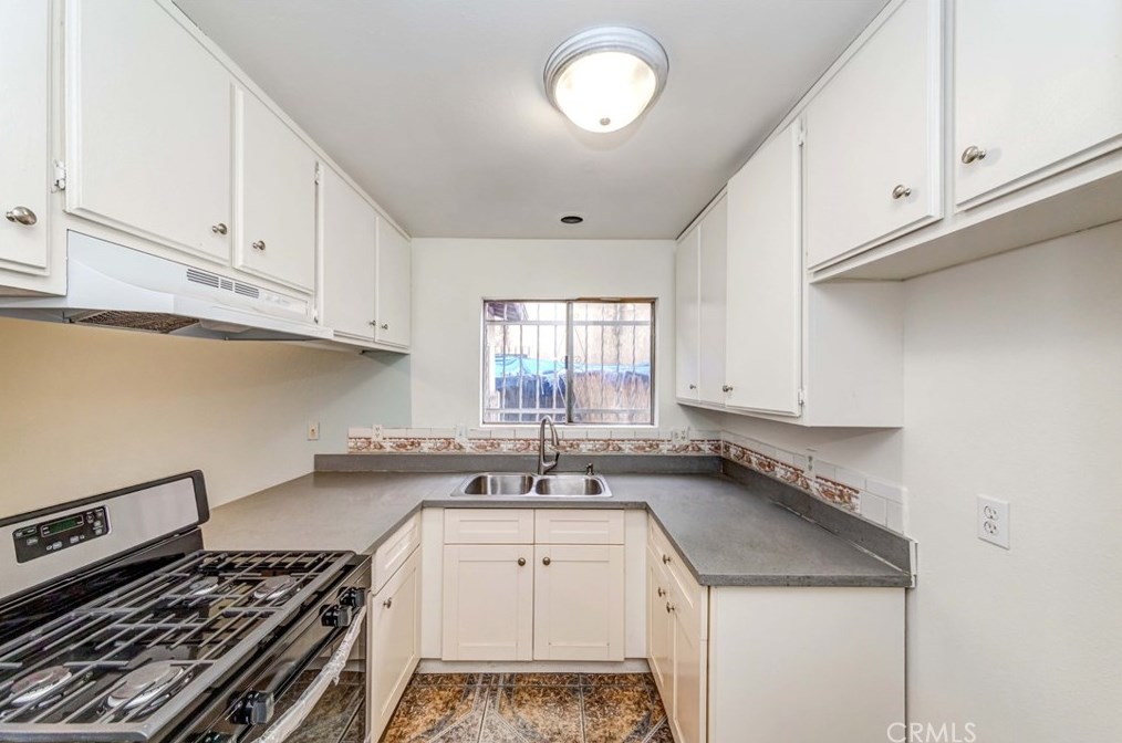 2120 Nord St, Compton CA  90222-2530 exterior