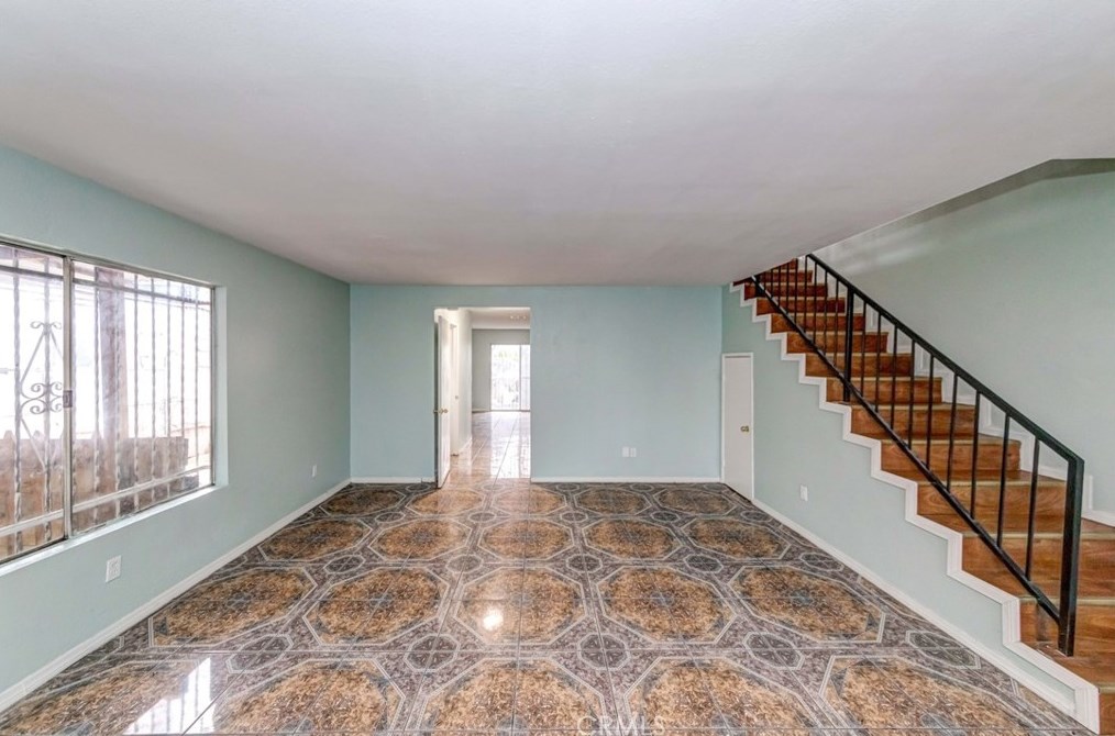 2120 Nord St, Compton CA  90222-2530 exterior