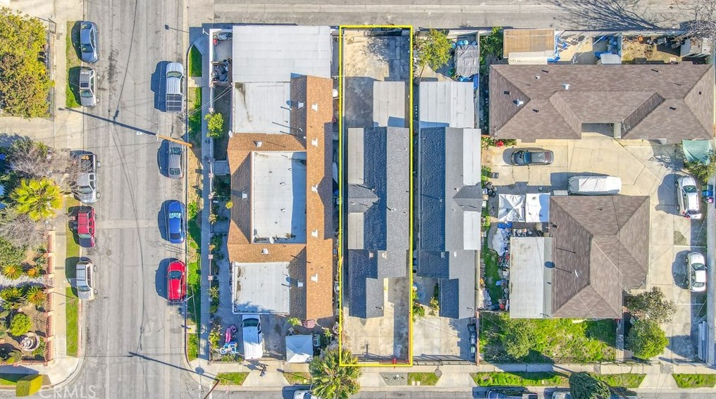 8106 Lou Dillon Ave, Los Angeles CA  90001-3533 exterior