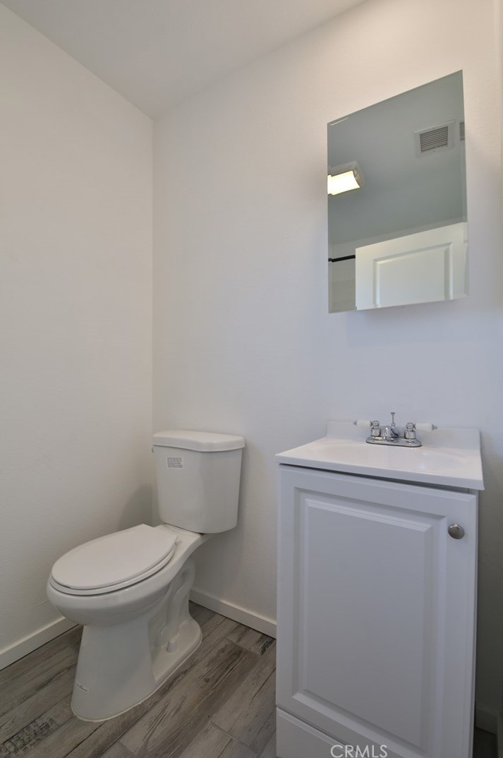 8106 Lou Dillon Ave, Los Angeles CA  90001-3533 exterior