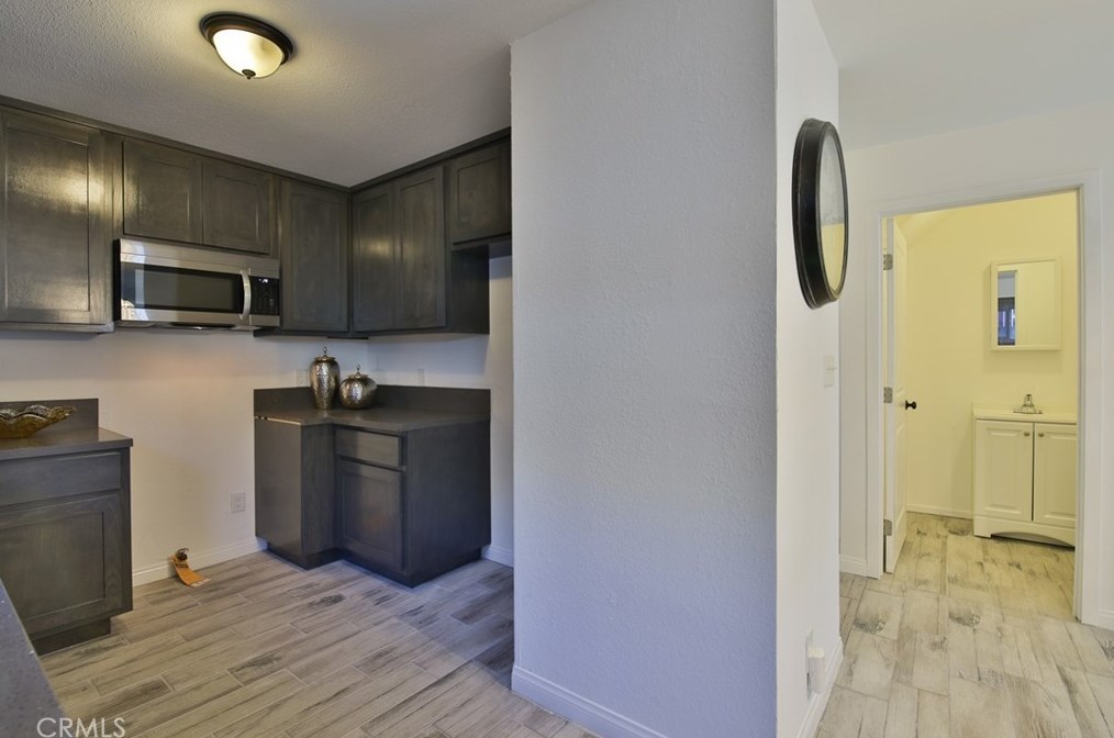 8106 Lou Dillon Ave, Los Angeles CA  90001-3533 exterior