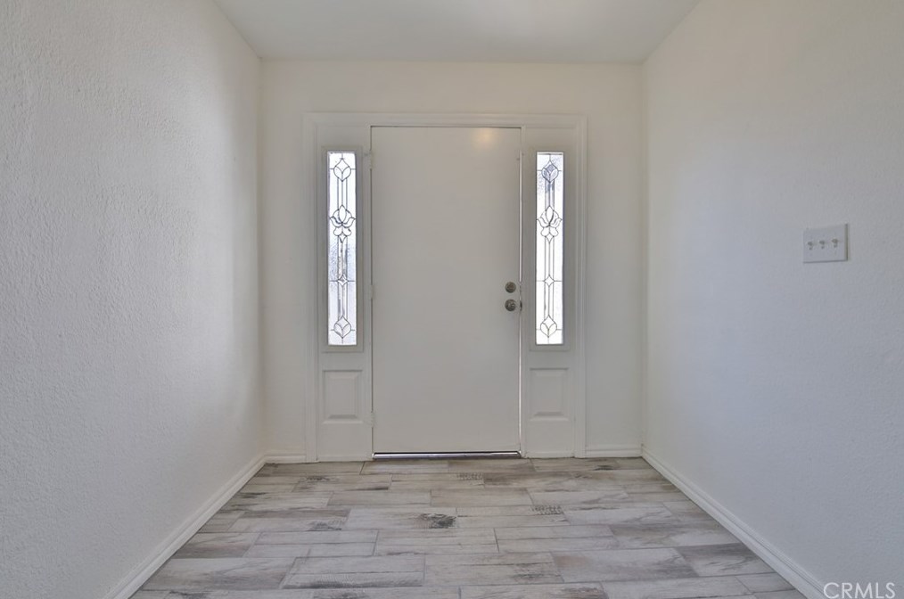 8106 Lou Dillon Ave, Los Angeles CA  90001-3533 exterior