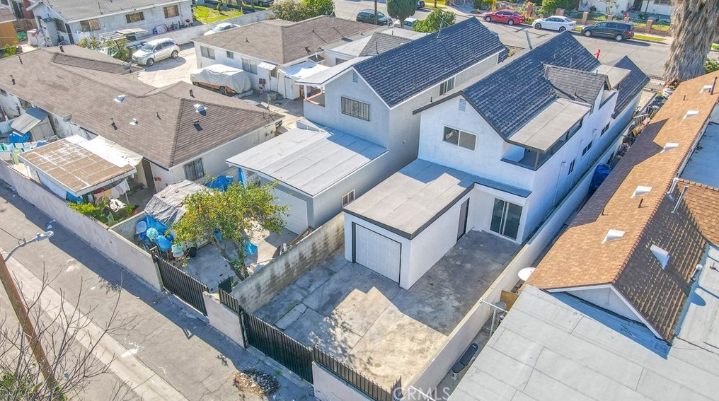 8106 Lou Dillon Ave, Los Angeles CA  90001-3533 exterior