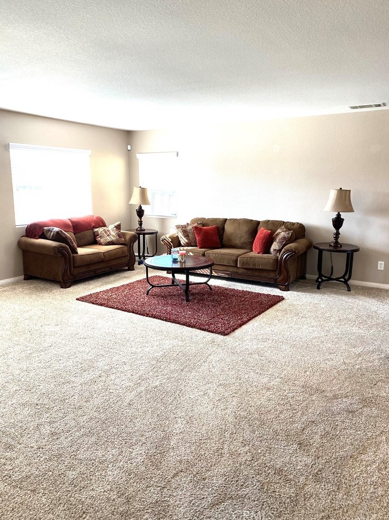 13067 Cerritos Ct, Hesperia CA  92344-5523 exterior