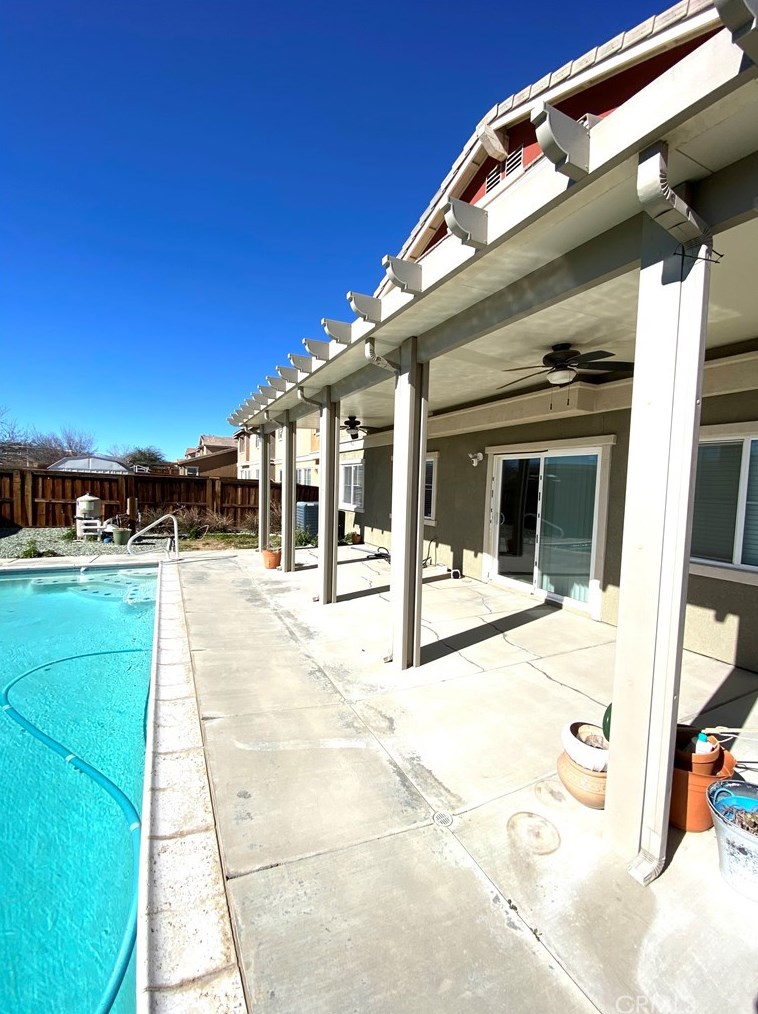 13067 Cerritos Ct, Hesperia CA  92344-5523 exterior