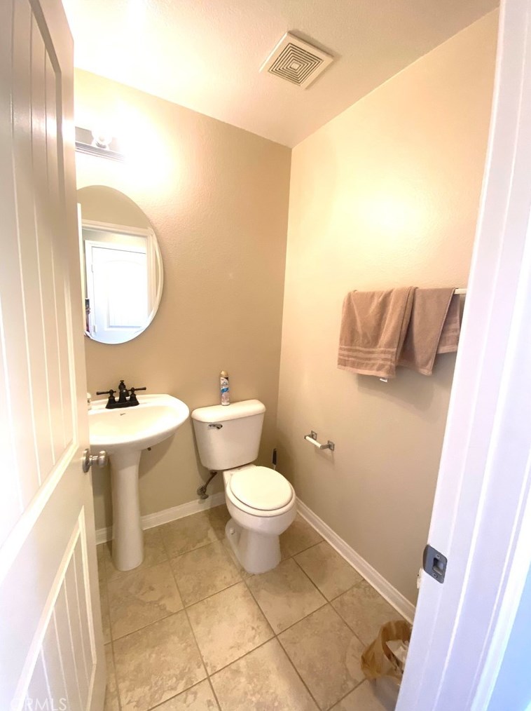 13067 Cerritos Ct, Hesperia CA  92344-5523 exterior