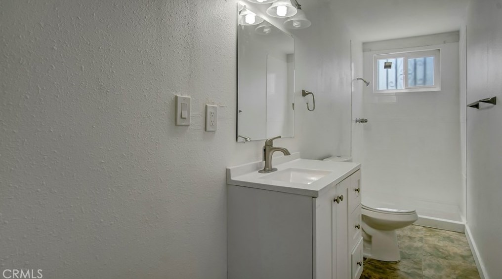 116 101st St, Los Angeles CA  90003-4702 exterior