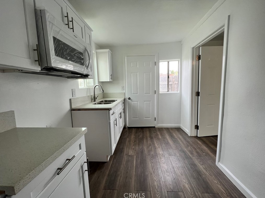 116 101st St, Los Angeles CA  90003-4702 exterior