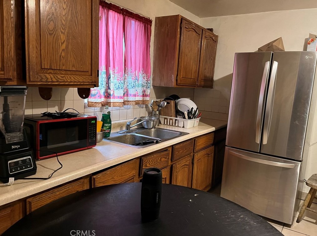 942 Fetterly Ave, Los Angeles CA  90022-3010 exterior