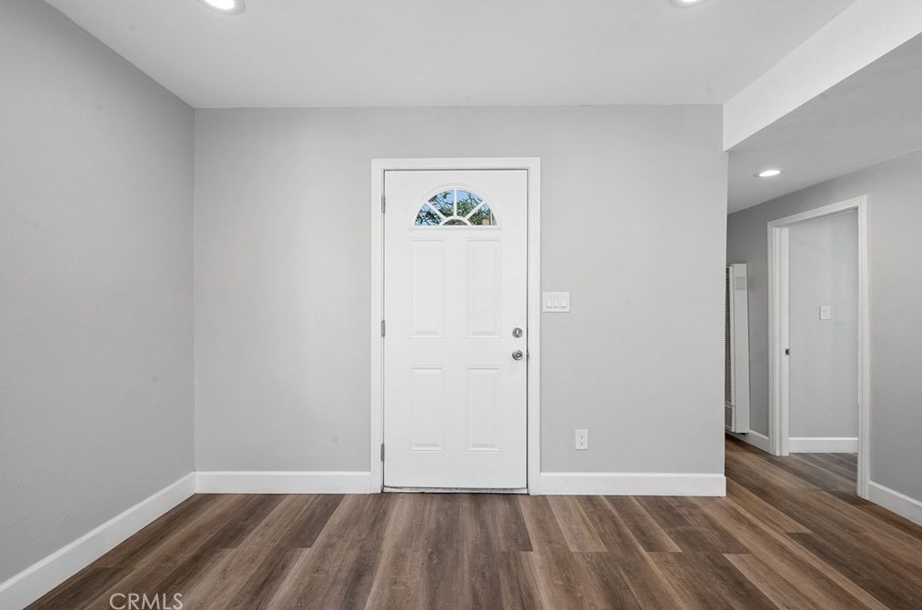 1109 Dacotah St, Los Angeles CA  90023-2956 exterior