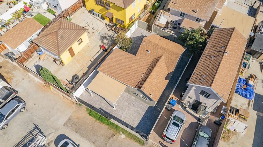 1109 Dacotah St, Los Angeles CA  90023-2956 exterior