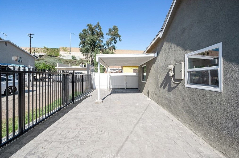 1109 Dacotah St, Los Angeles CA  90023-2956 exterior