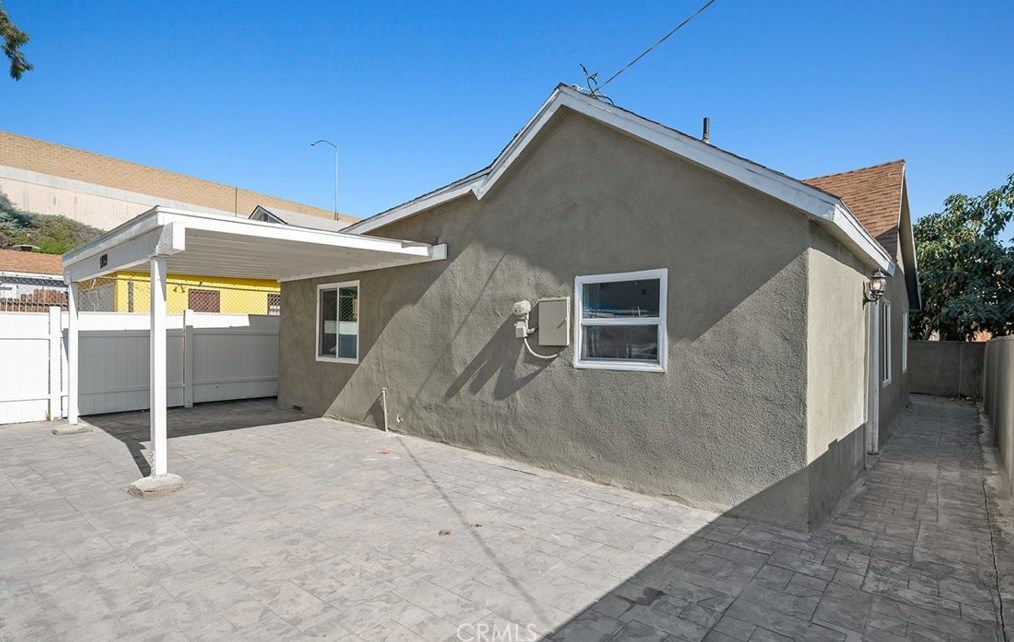 1109 Dacotah St, Los Angeles CA  90023-2956 exterior