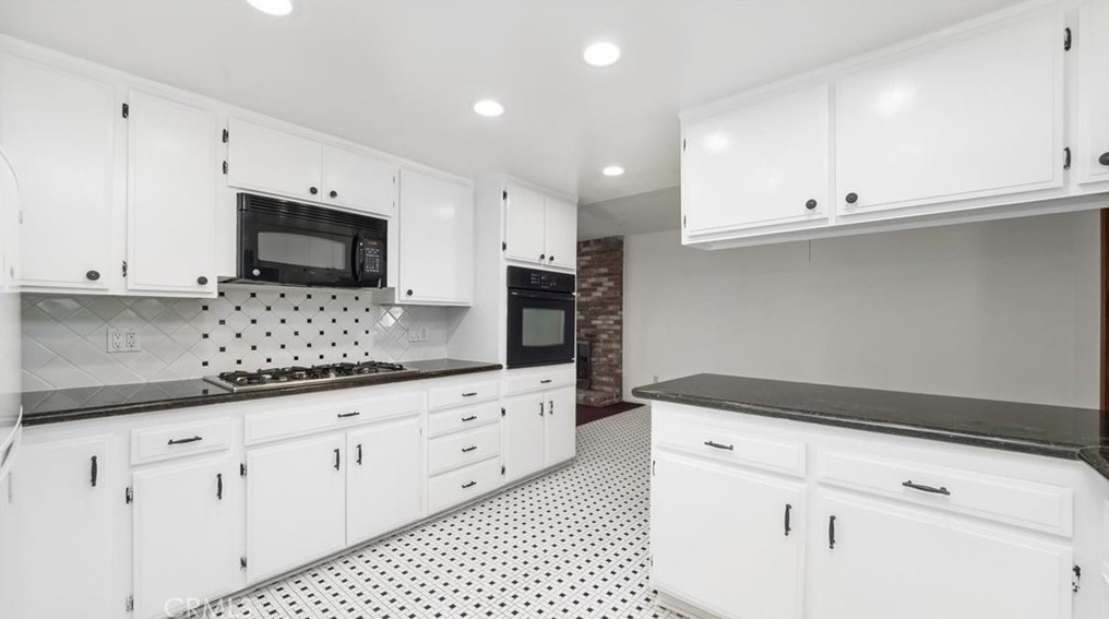 9259 Ramona Blvd, Rosemead CA  91770-2034 exterior