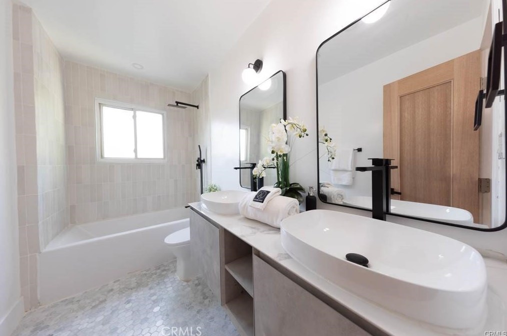 4922 Lynn St, Los Angeles CA  90042-3219 exterior