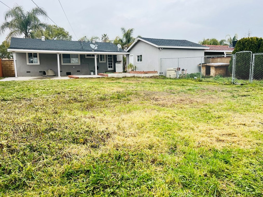 17373 Reed St, Fontana CA  92336-2750 exterior