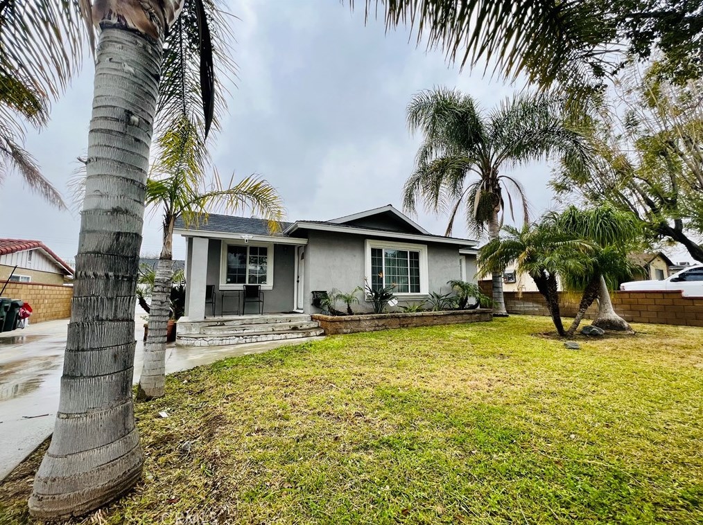 17373 Reed St, Fontana CA  92336-2750 exterior