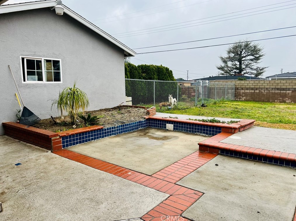 17373 Reed St, Fontana CA  92336-2750 exterior