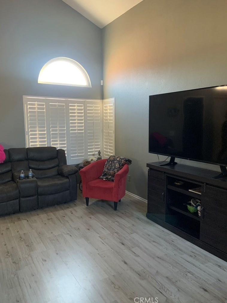 14728 Westward Dr, Fontana CA  92337-7277 exterior