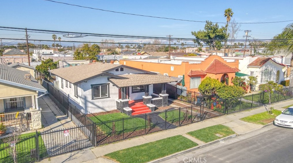 1437 54th St, Los Angeles CA  90011-4919 exterior