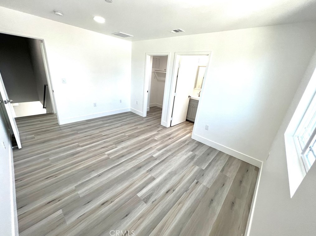 3721 San Pedro St, Los Angeles CA  90011-5615 exterior
