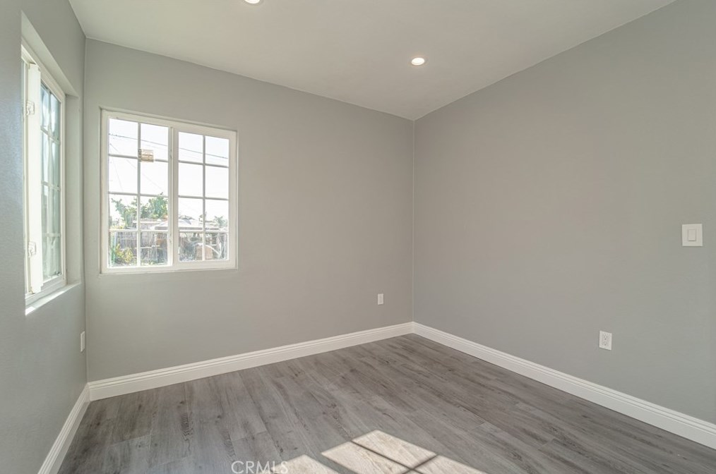 340 Elm St, Compton CA  90220-2113 exterior