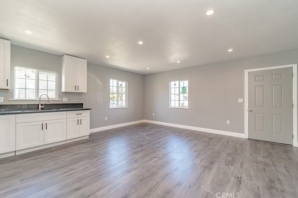 340 Elm St, Compton CA  90220-2113 exterior