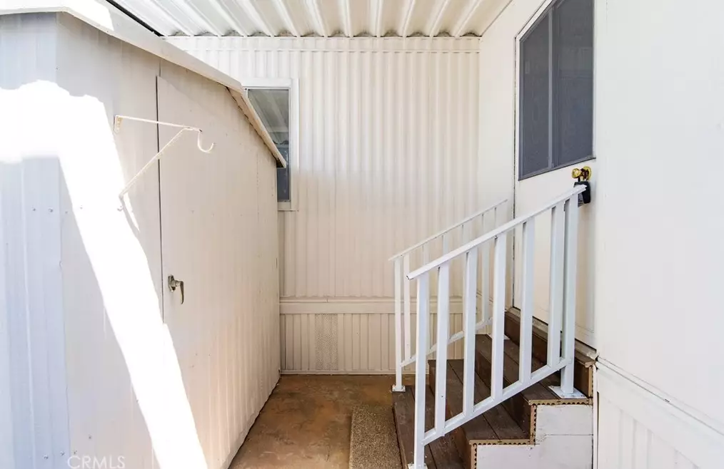 11250 Playa St, Los Angeles CA 90230-6147 exterior