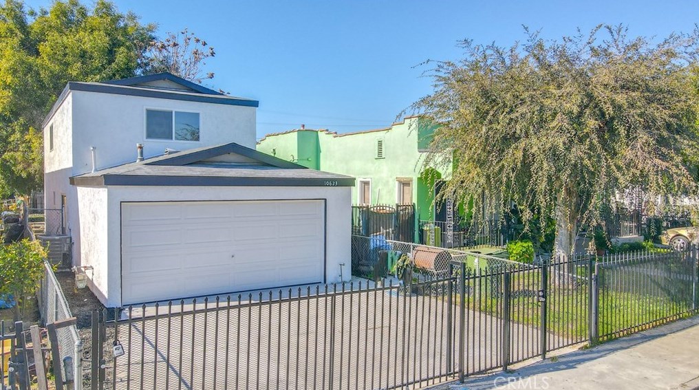 10623 Croesus Ave, Los Angeles CA  90002-3813 exterior