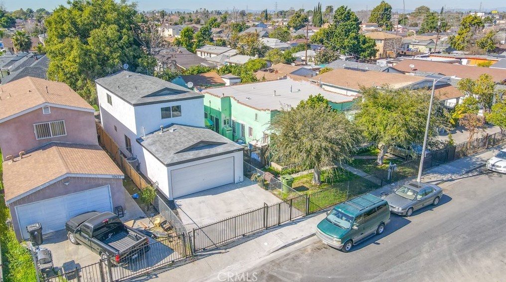 10623 Croesus Ave, Los Angeles CA  90002-3813 exterior