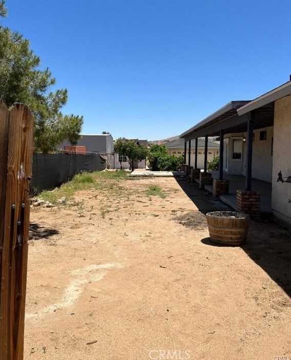 21028 Roundup Way, Apple Valley CA  92308-8649 exterior