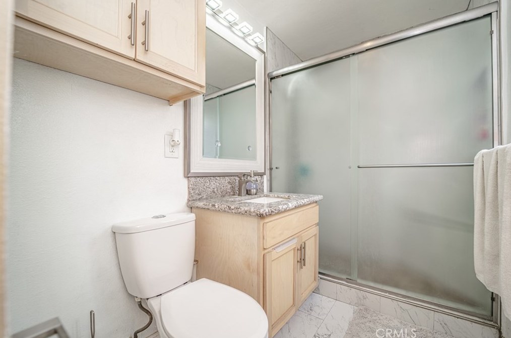 2068 Cowlin Ave, Los Angeles CA  90040-1314 exterior