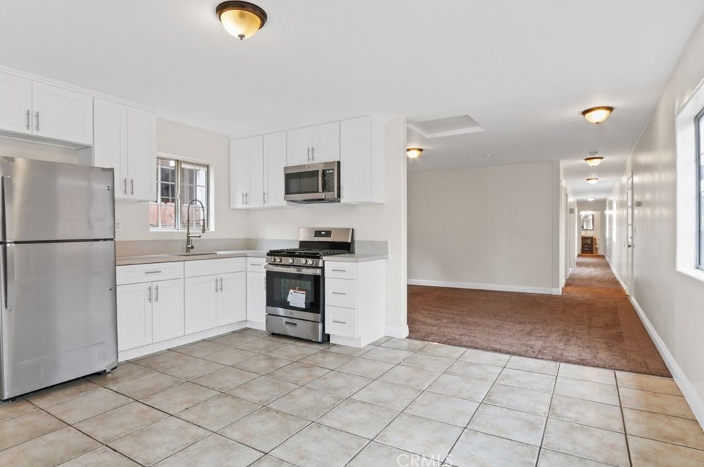 6645 Converse Ave, Los Angeles CA  90001-2021 exterior