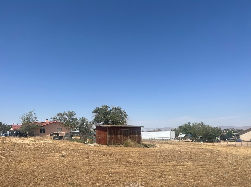 11729 2nd Ave, Hesperia CA  92345-1864 exterior