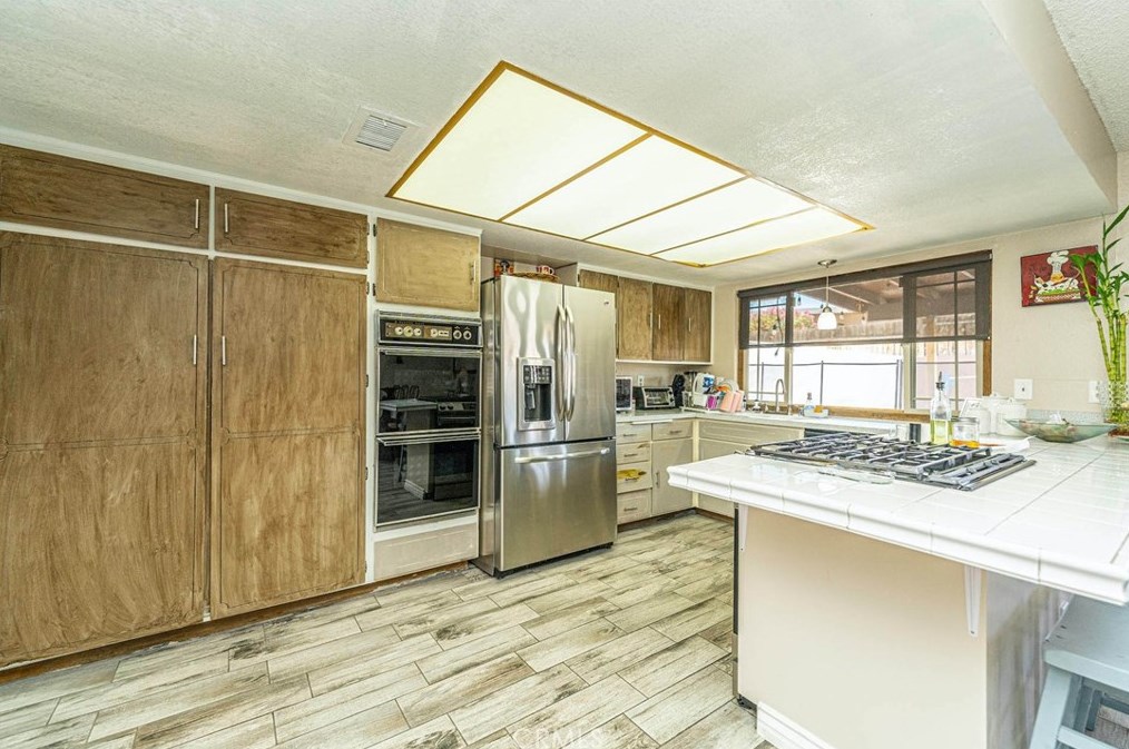 904 Windy Pass, Barstow CA  92311-5440 exterior