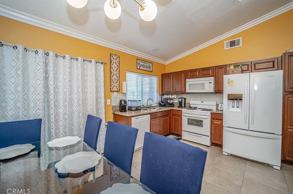 14147 Jamaica Sands Ln, Moreno Valley CA 92553-2935 exterior