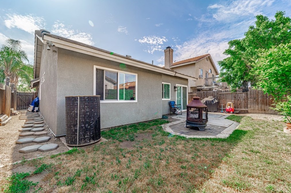 14147 Jamaica Sands Ln, Moreno Valley CA 92553-2935 exterior