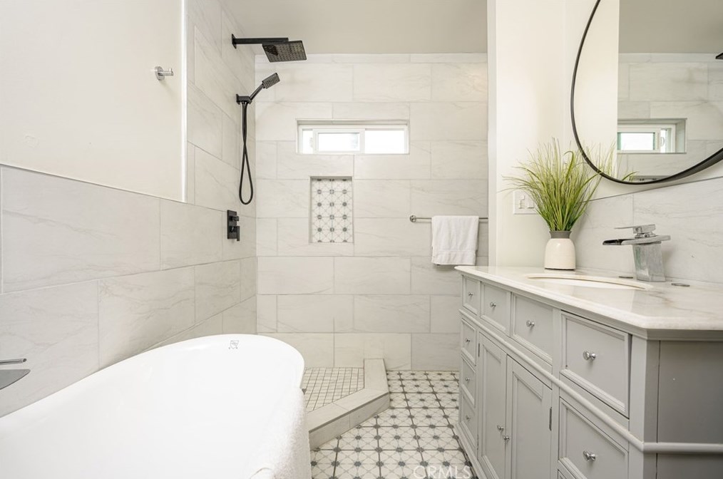 3966 Dobinson St, Los Angeles CA  90063-1751 exterior