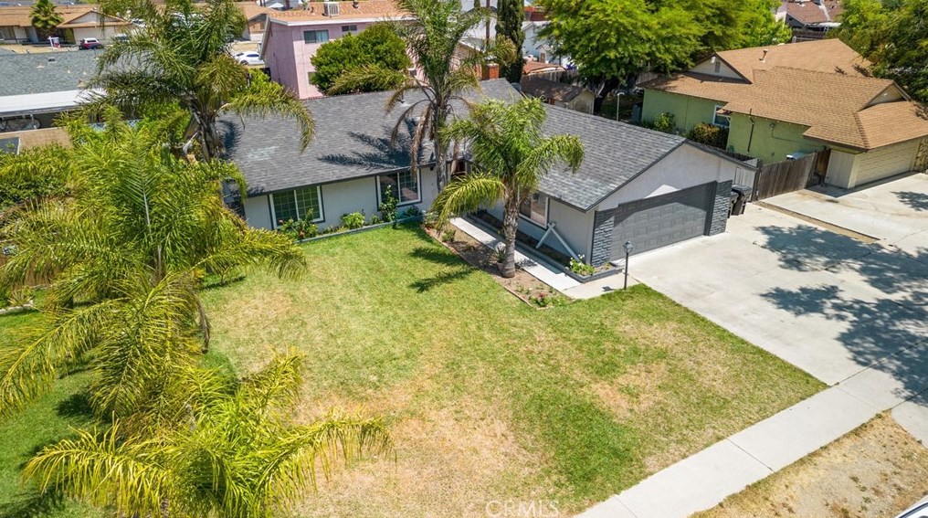 9835 Cypress Ave, Fontana CA  92335-6506 exterior