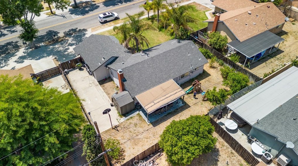 9835 Cypress Ave, Fontana CA  92335-6506 exterior