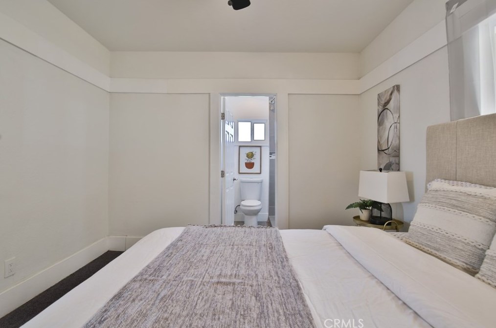 1658 68th St, Los Angeles CA  90001-2062 exterior