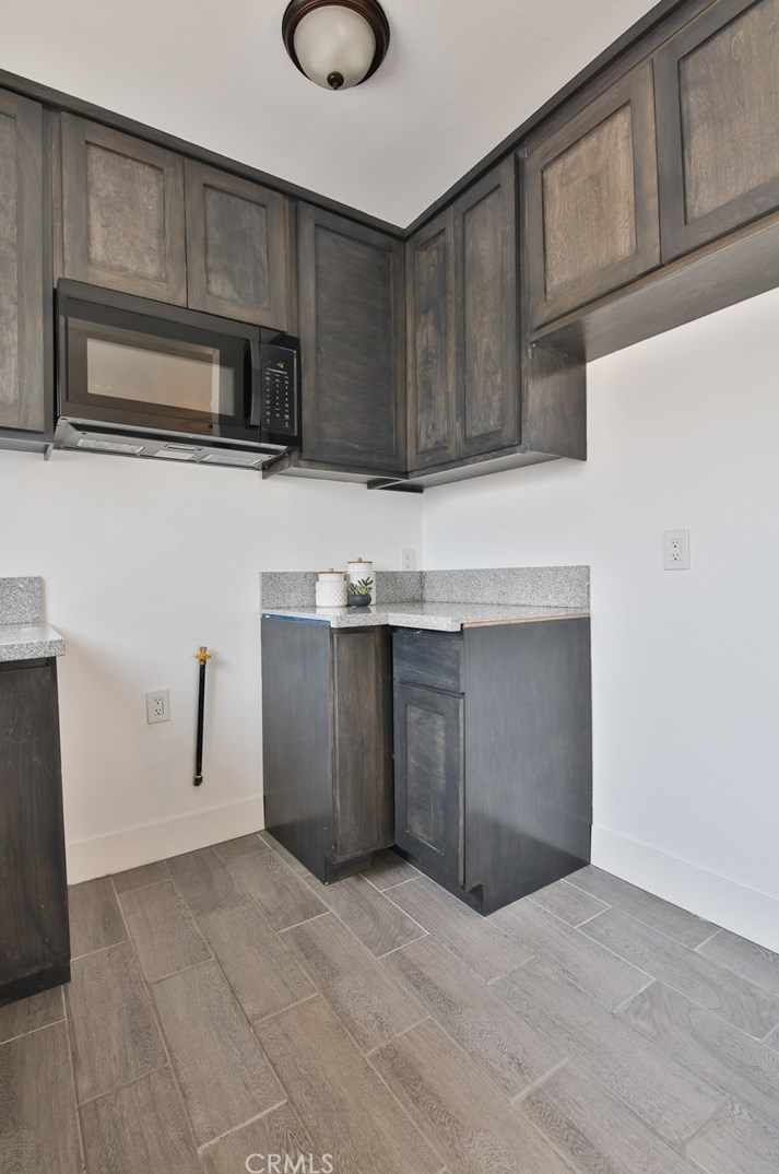 1658 68th St, Los Angeles CA  90001-2062 exterior