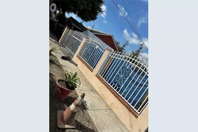 661 W 65th Street, Los Angeles, CA 90044 - Photo 1