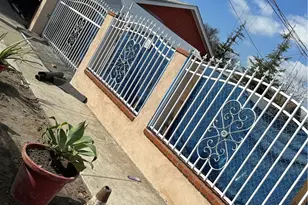 661 W 65th St, Los Angeles, CA 90044 - Photo 1