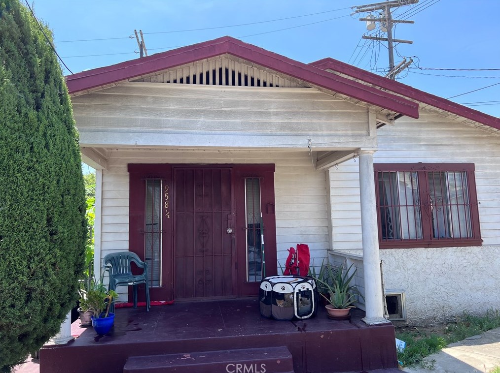 958 60th St, Los Angeles CA  90001-1017 exterior