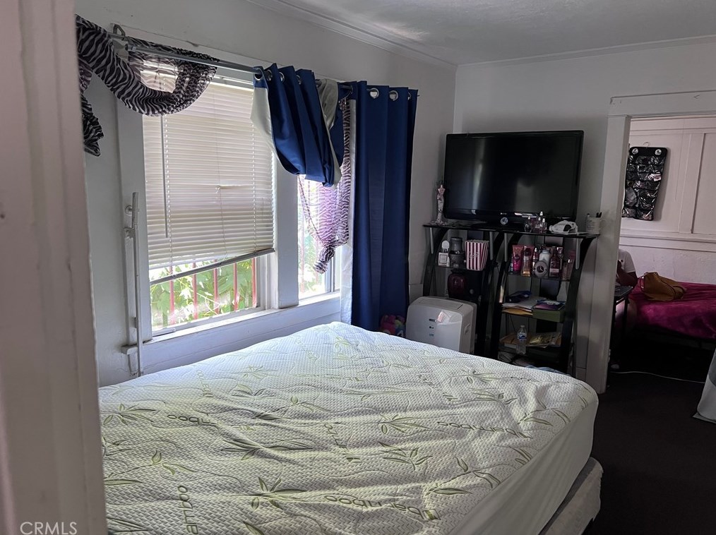 958 60 St, Los Angeles CA  90043-3256 exterior