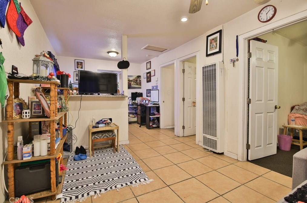 106 94th St, Los Angeles CA  90003-3734 exterior